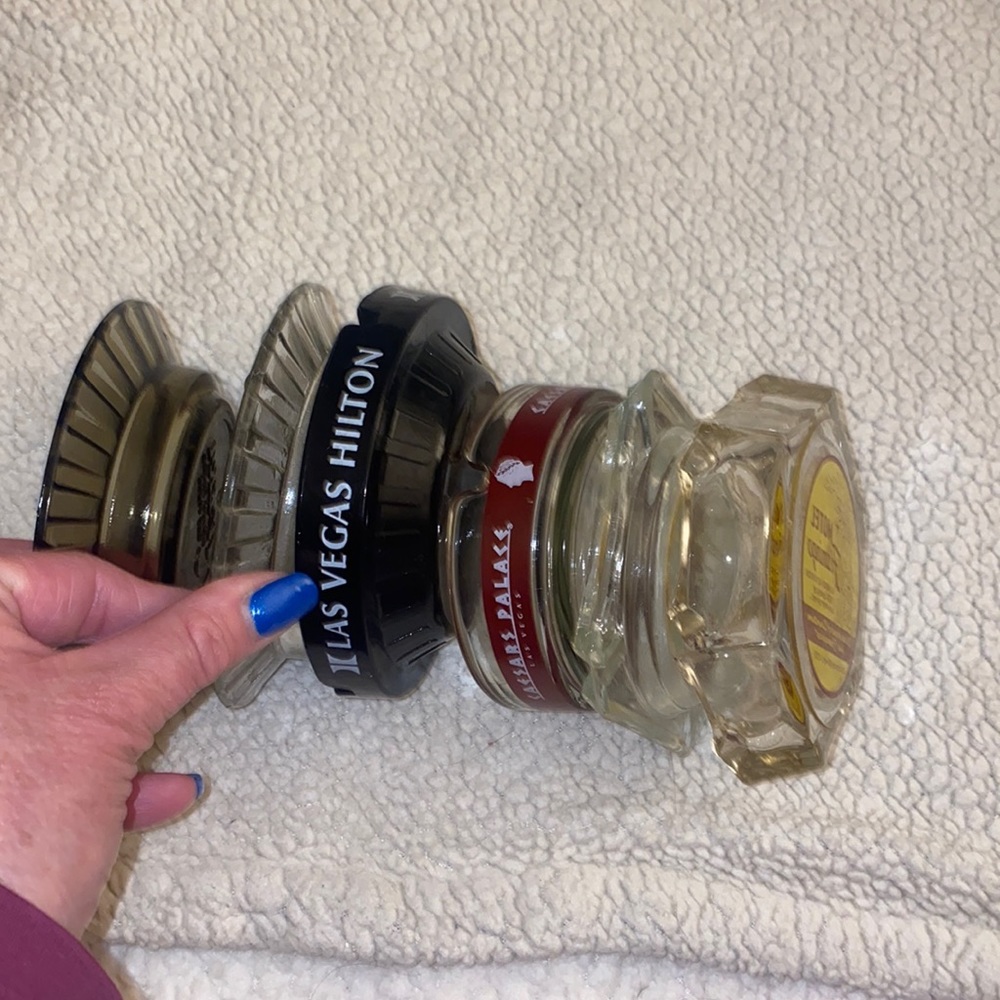 5 COLLECTIBLE Vintage Casino ashtrays from the 1970s to 90s
